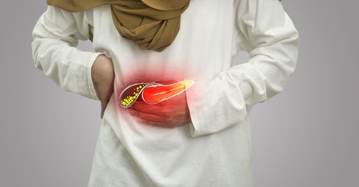 Why Gallbladder Pain Often Strikes at Night in Indore